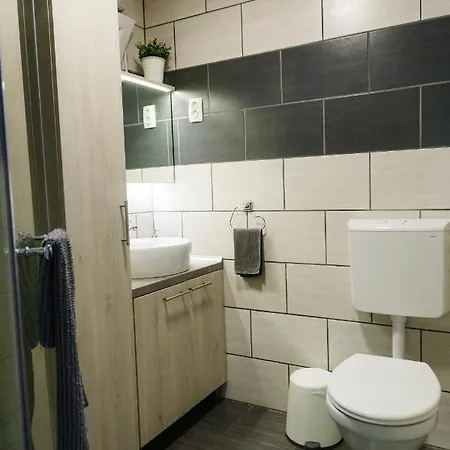 Appartement Aranyos *